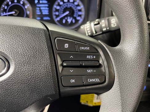 Certified 2021 Hyundai Venue SE image 30