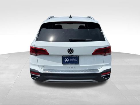 Certified 2023 Volkswagen Taos SE FWD image 6