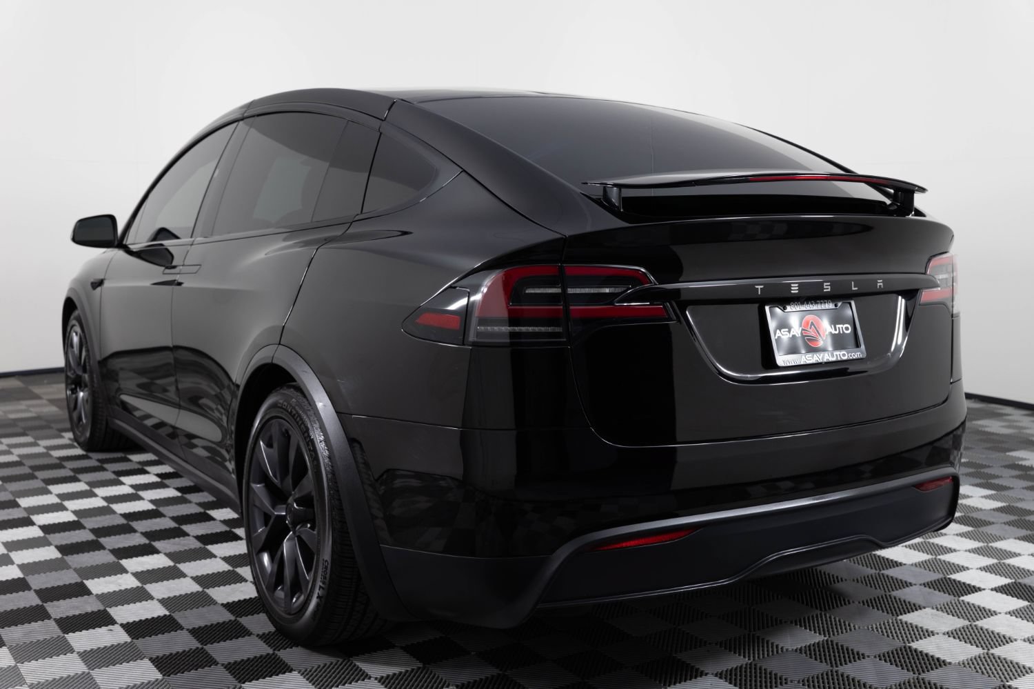 Used 2023 Tesla Model X AWD/4WD image 5