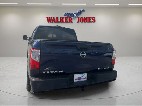 Used 2024 Nissan Titan SV w/ SV Convenience Package AWD/4WD image 4