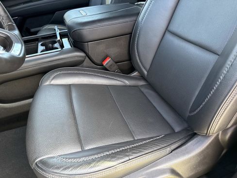 Used 2025 GMC Yukon Denali image 22