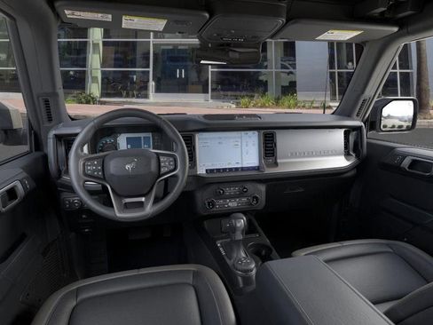 New 2025 Ford Bronco Outer Banks image 9