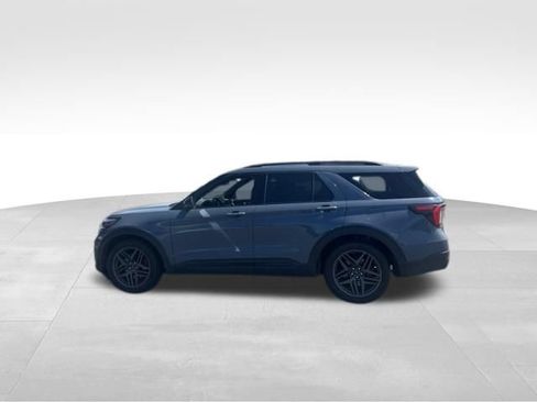 Used 2025 Ford Explorer ST w/ Sun And Sound Package AWD/4WD image 12
