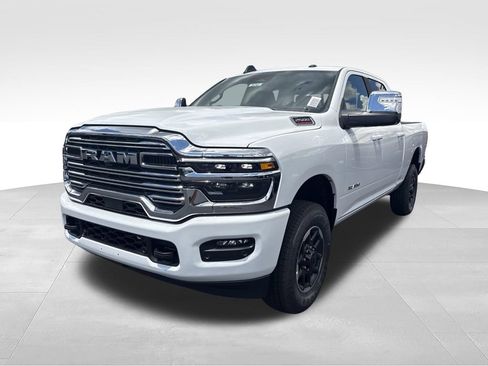 New 2026 RAM 2500 Laramie AWD/4WD image 7