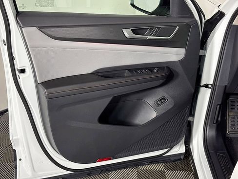 New 2026 Volkswagen Atlas Peak Edition AWD/4WD image 10