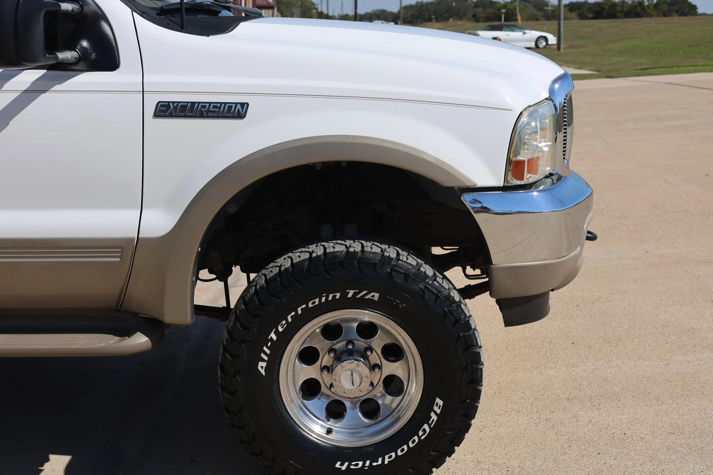 Used 2000 Ford Excursion Limited AWD/4WD image 16