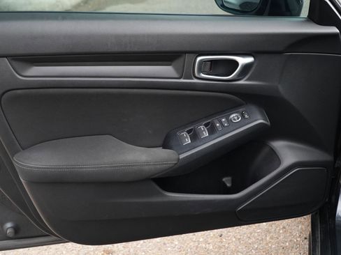 Used 2025 Honda Civic Sport image 12