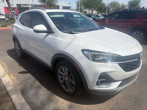 Used 2023 Buick Encore GX Essence w/ Experience Buick Package FWD image 3