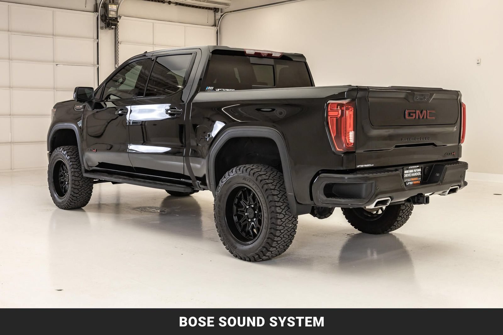 Used 2024 GMC Sierra 1500 AT4 w/ Technology Package AWD/4WD image 6