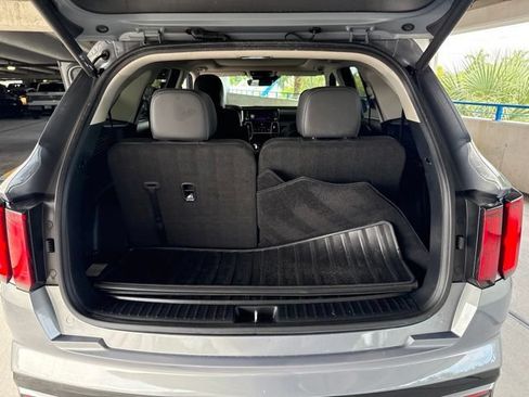 Used 2023 Kia Sorento SX FWD image 5