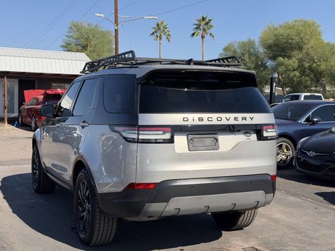 Used 2017 Land Rover Discovery SE image 8