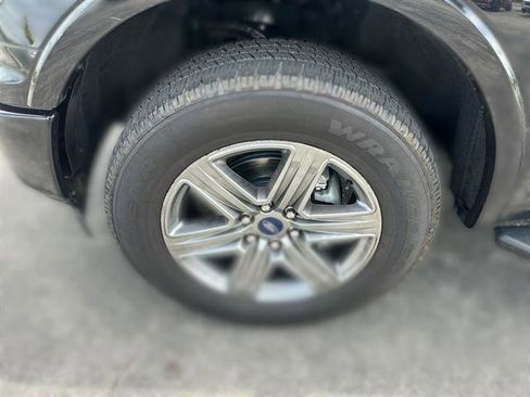 Used 2019 Ford F150 XLT w/ Equipment Group 302A Luxury image 17