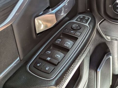Used 2023 RAM 2500 Laramie AWD/4WD image 25