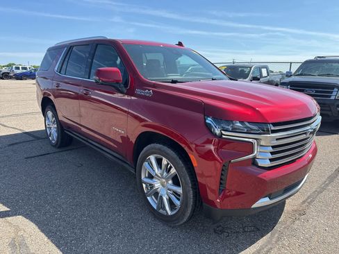 Used 2023 Chevrolet Tahoe High Country w/ Premium Package 2 AWD/4WD image 4