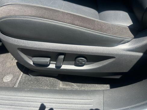 Used 2025 INFINITI QX50 Sport AWD/4WD image 16