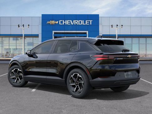 New 2026 Chevrolet Equinox EV LT image 3