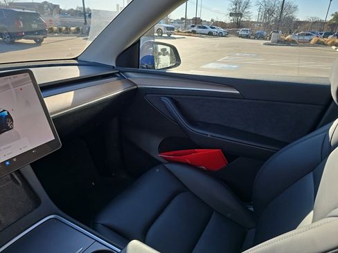 Used 2023 Tesla Model Y Long Range image 7