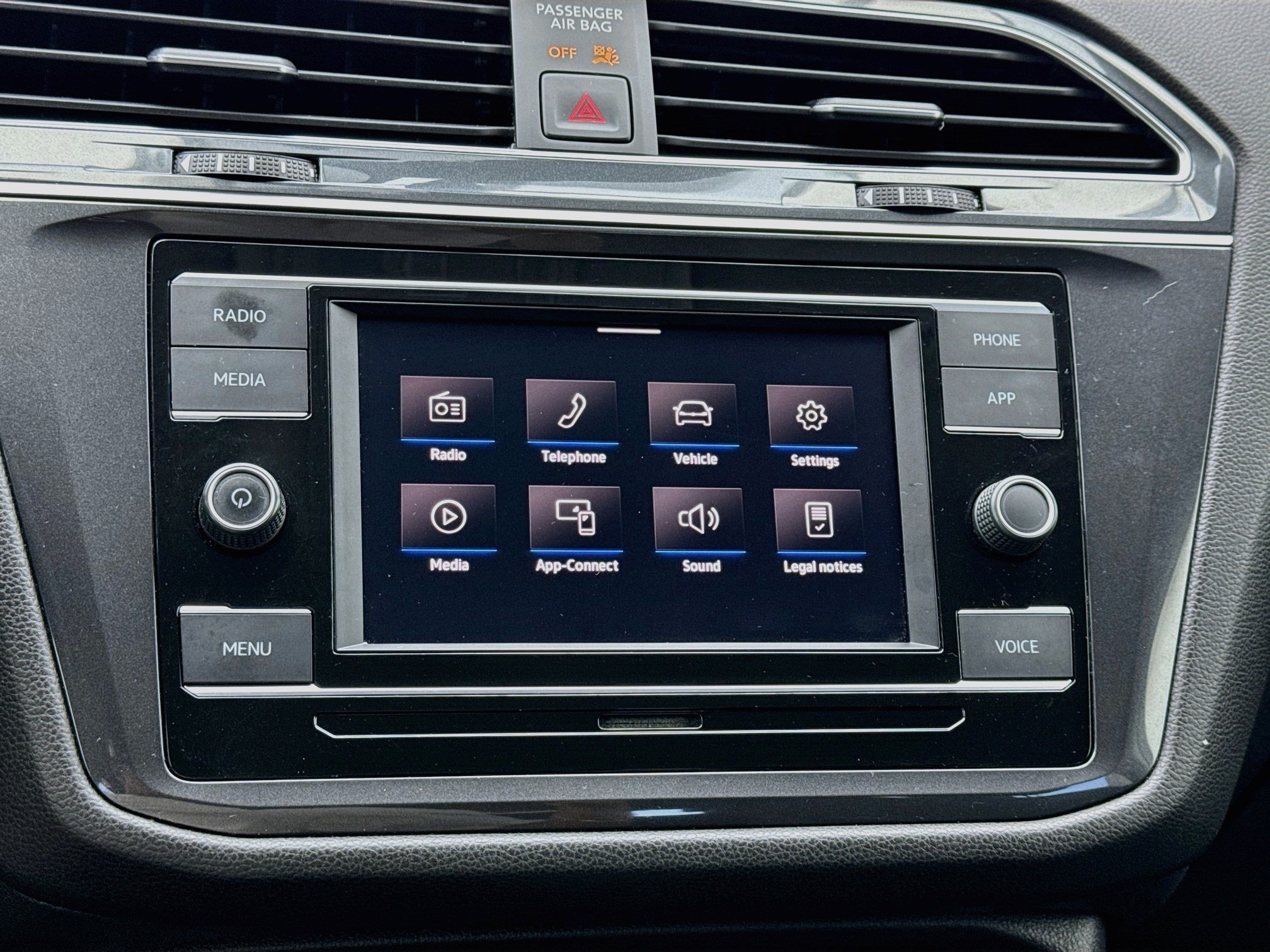 Used 2020 Volkswagen Tiguan S FWD image 9