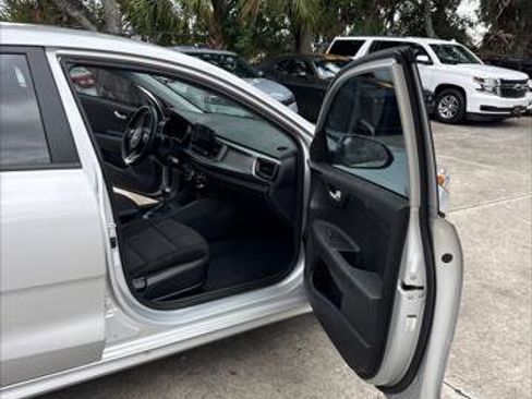 Used 2022 Kia Rio S image 12