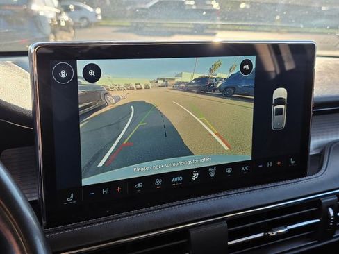 Used 2023 Lincoln Corsair Standard image 30