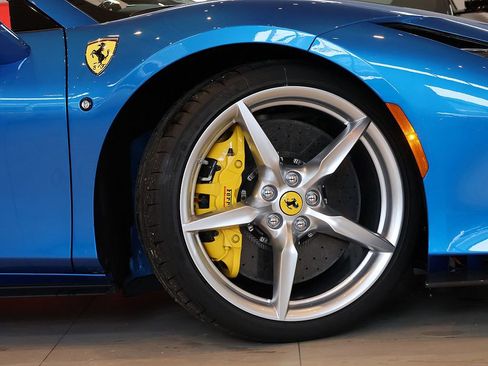 Certified 2021 Ferrari F8 Tributo image 10