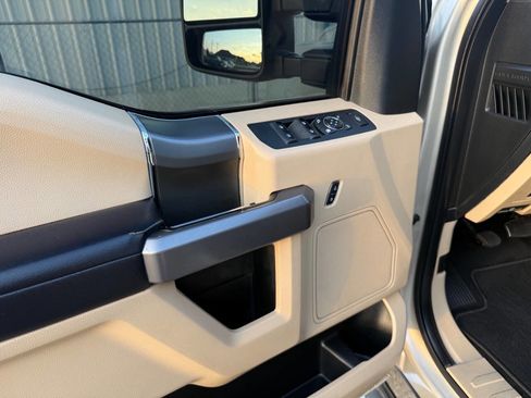 Used 2017 Ford F250 XLT w/ XLT Premium Package image 15