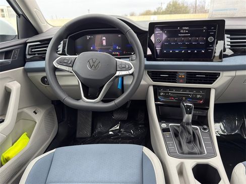 New 2026 Volkswagen Jetta SE image 24