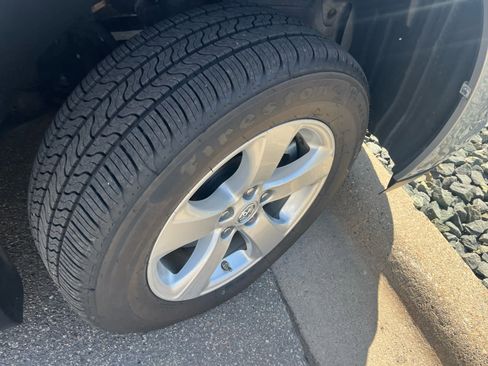 Used 2015 Toyota Sienna LE FWD image 11