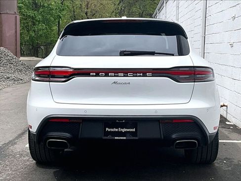 Certified 2025 Porsche Macan AWD/4WD image 9