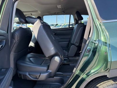 Used 2024 Toyota Highlander XLE image 78