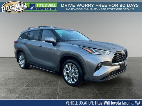 Used 2025 Toyota Highlander Limited image 1