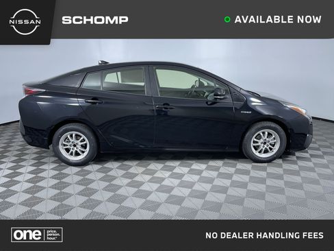 Used 2016 Toyota Prius Two FWD image 1