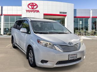Used 2015 Toyota Sienna LE FWD video 1