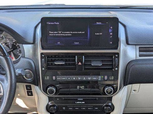 Certified 2022 Lexus GX 460 Premium w/ Premium Package AWD/4WD image 19
