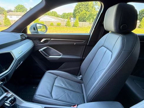 Used 2020 Audi Q3 2.0T Premium AWD/4WD image 29