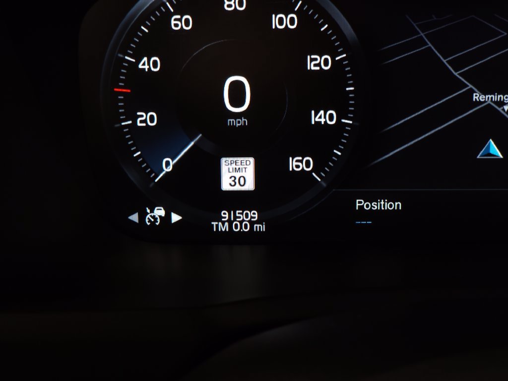 Used 2022 Volvo XC90 T6 Momentum w/ Climate Package AWD/4WD image 22