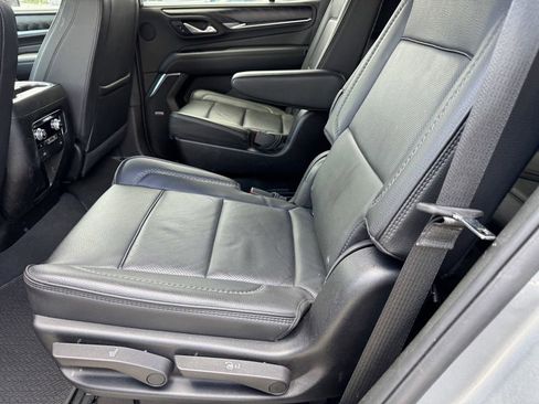 Used 2024 GMC Yukon Denali RWD image 11
