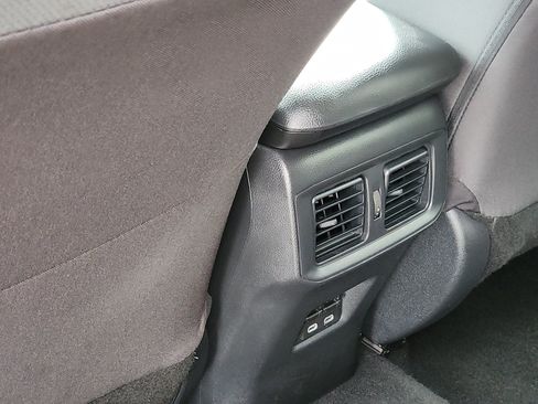 Used 2025 Toyota RAV4 XLE AWD/4WD image 24
