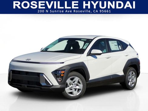 New 2026 Hyundai Kona SE image 1