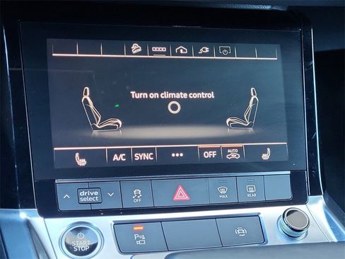 Used 2022 Audi e-tron Premium w/ Convenience Plus Package image 27