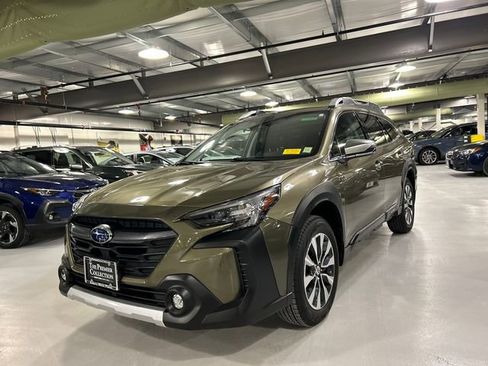 Used 2024 Subaru Outback Touring image 5