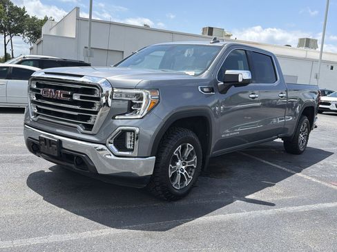 Used 2022 GMC Sierra 1500 SLT w/ X31 Off-Road Package AWD/4WD image 7
