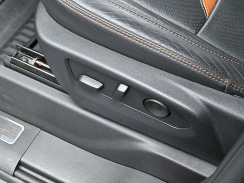 Used 2024 GMC Sierra 1500 AT4 w/ Technology Package image 16