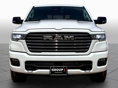Used 2026 RAM 1500 Laramie AWD/4WD image 3