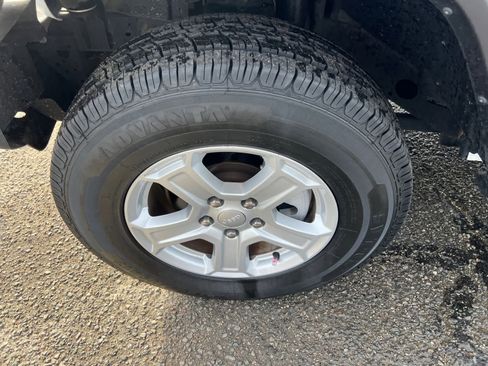 Used 2019 Jeep Wrangler Unlimited Sport S image 10