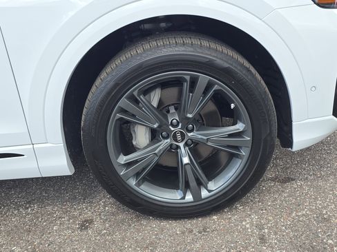 New 2026 Audi Q8 Premium image 33