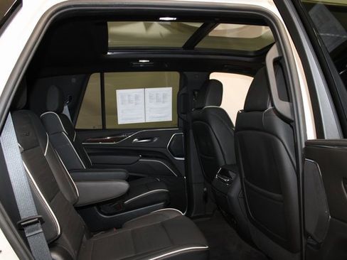 Certified 2023 Cadillac Escalade Premium Luxury image 12