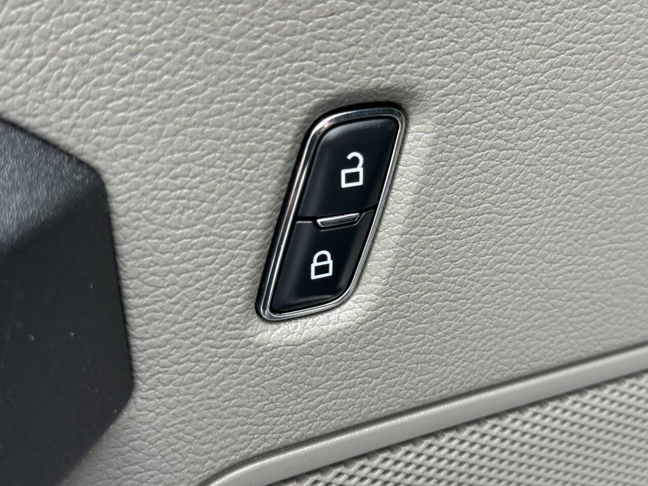 Used 2019 Ford F150 XL w/ Equipment Group 101A Mid RWD image 12