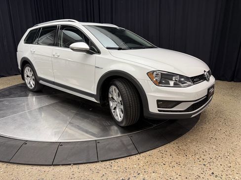Used 2017 Volkswagen Golf Alltrack SEL AWD/4WD image 11