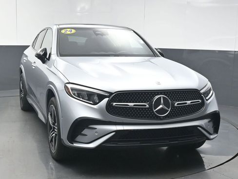 Used 2024 Mercedes-Benz GLC 300 4MATIC image 4